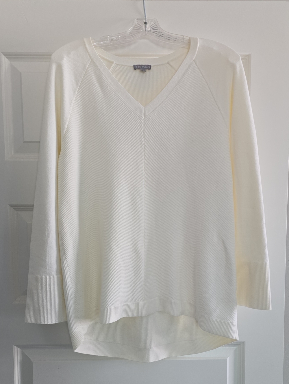 Talbots Cream V-Neck Women's Sweater - Pullover